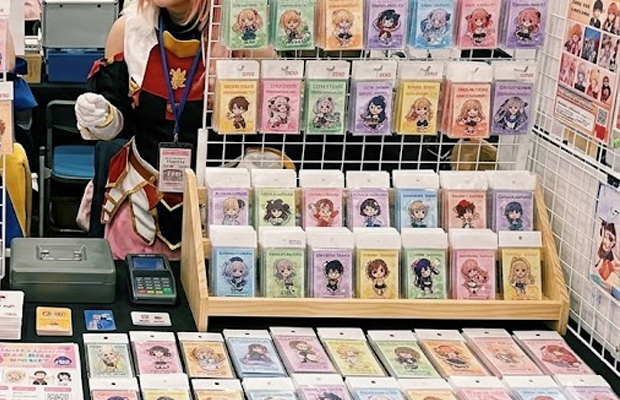 物販用のスタンド・キーホルダー